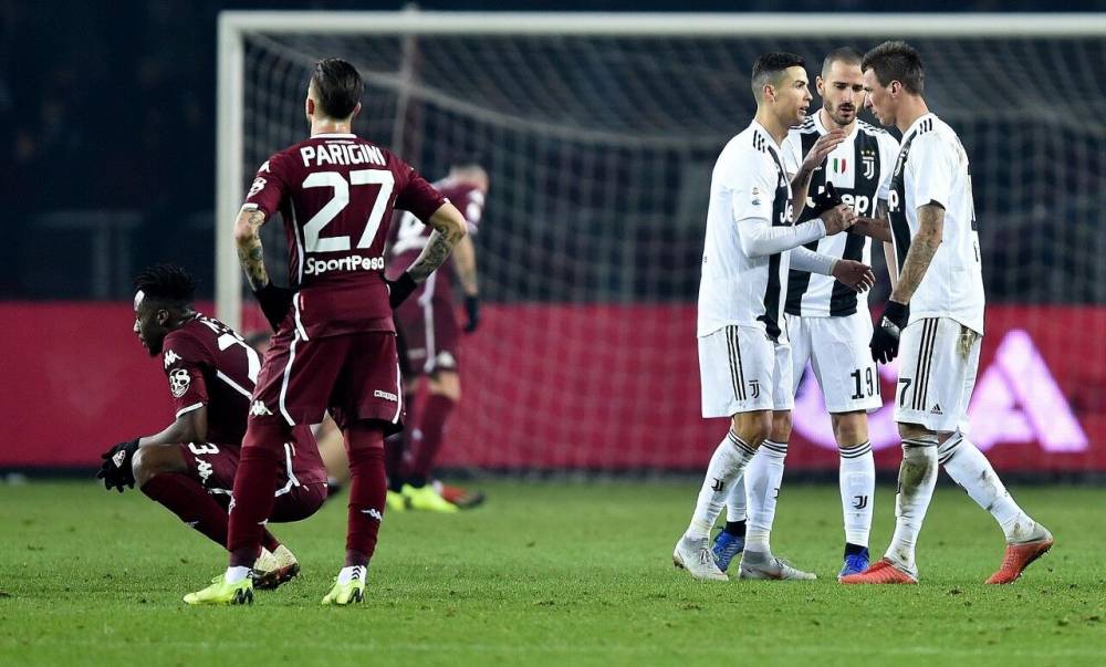  都灵德比爆发冲突，布雷默染红下场  